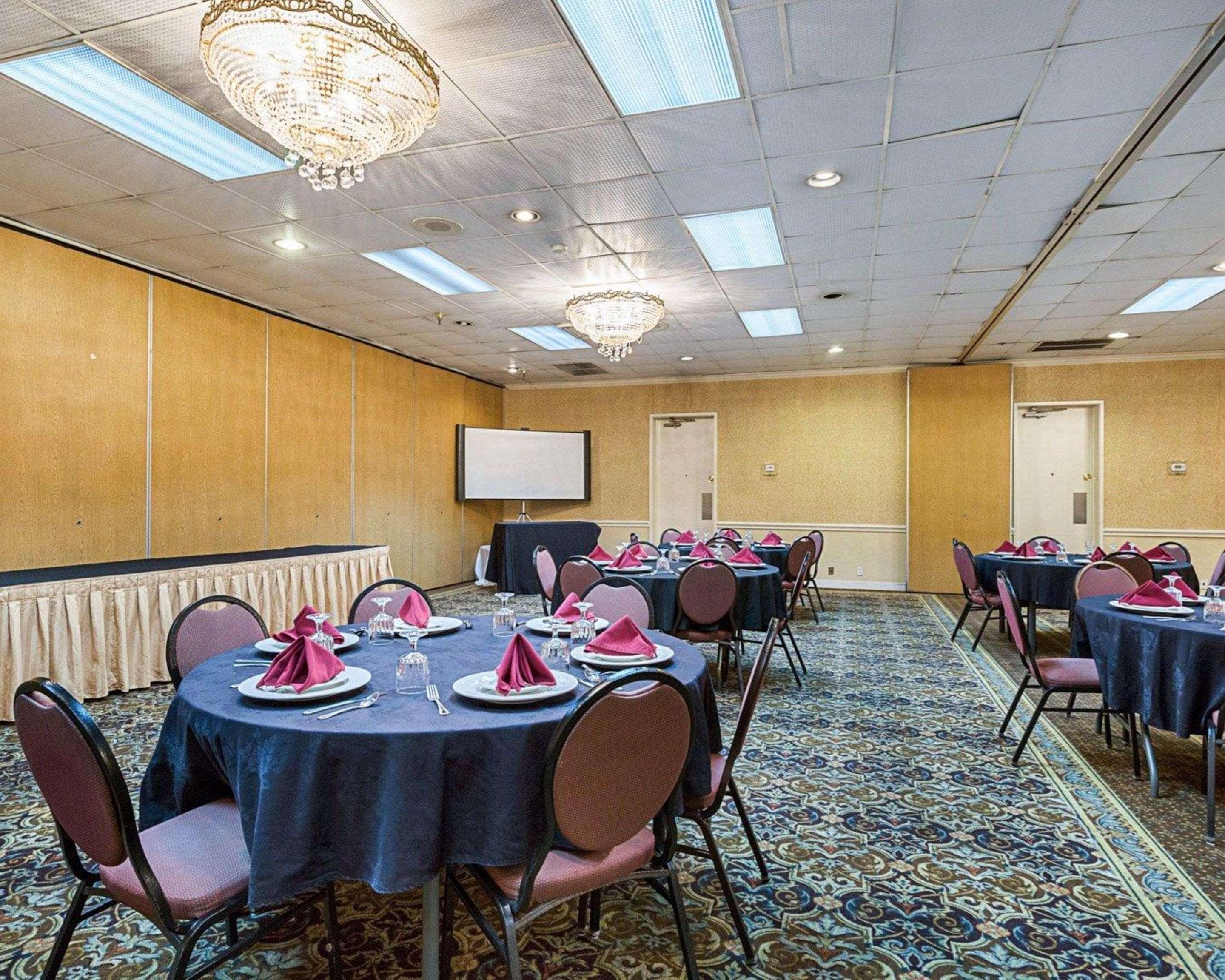 Greentree Hotel & Extended Stay I-10 Fwy Houston, Channelview, Baytown Bagian luar foto